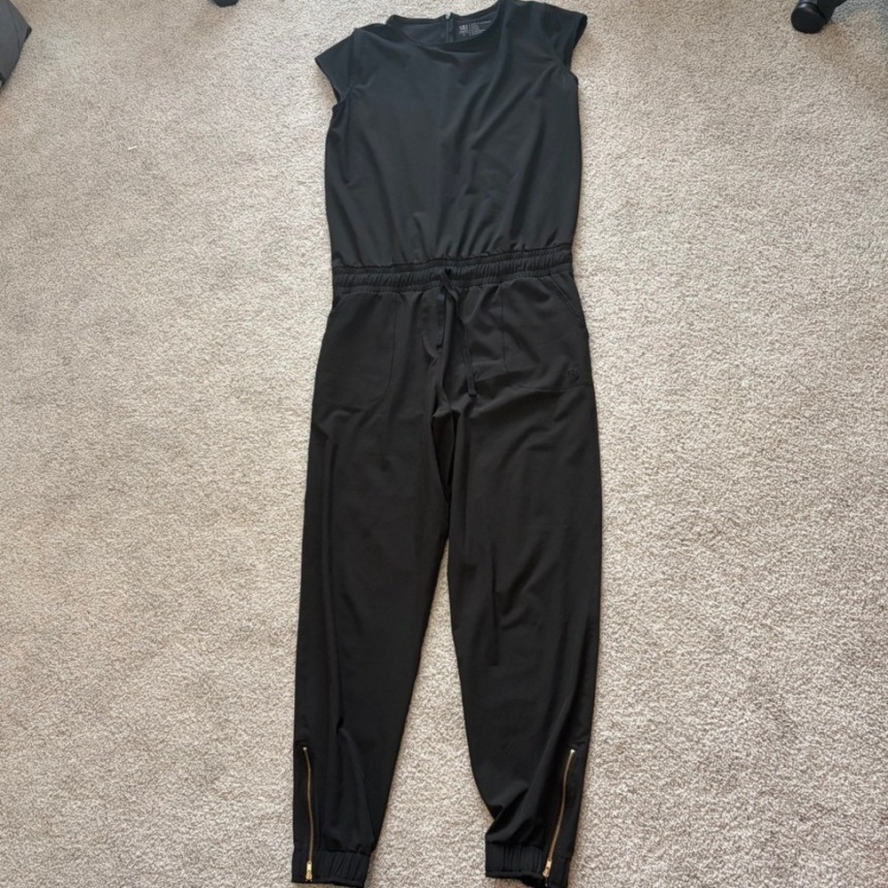 Albion Fit Jetsetter Jumpsuit Black Cap Sleeve Gold Zip Jogger Womens Small